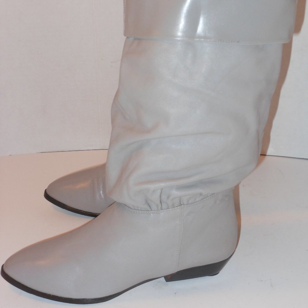 FLINGS TAUPE LEATHER BOOTS SIZE 8 MEDIUM